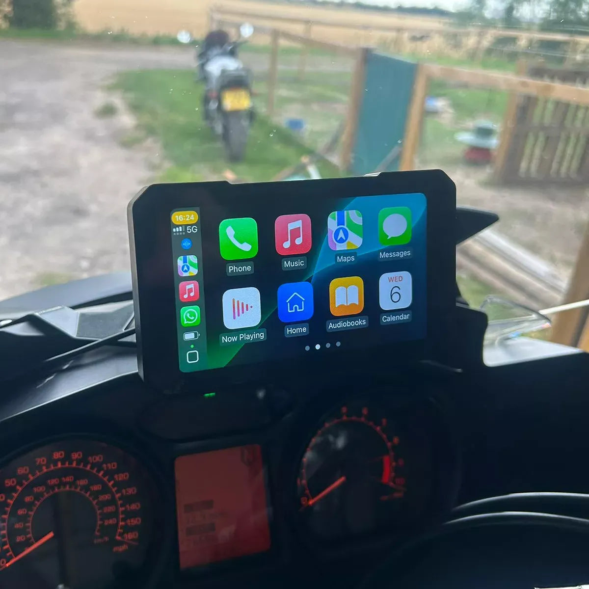 C3 Plus System motocyklowy z bezprzewodowym CarPlay i Android Auto
